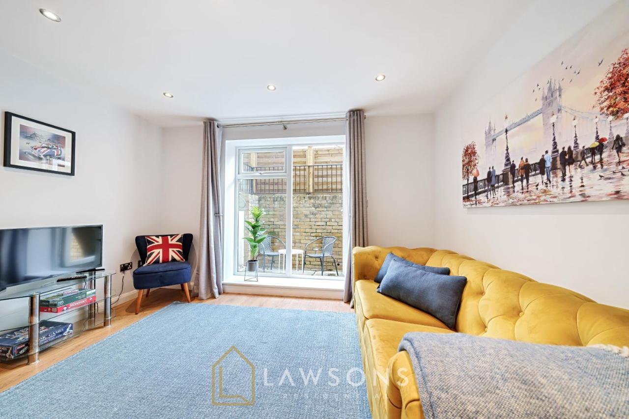 Stylish Living By Lawsons - 3 En Suites ويندسور المظهر الخارجي الصورة