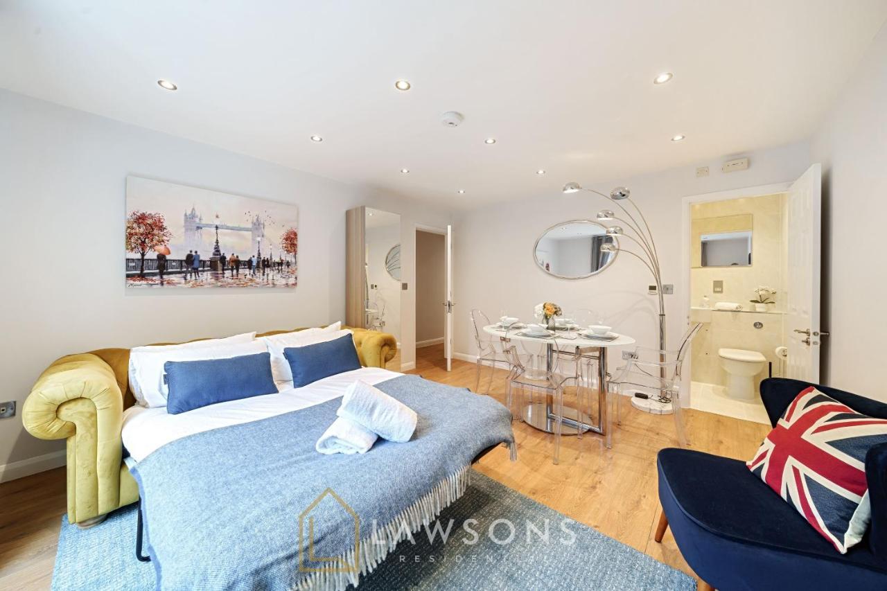 Stylish Living By Lawsons - 3 En Suites ويندسور المظهر الخارجي الصورة
